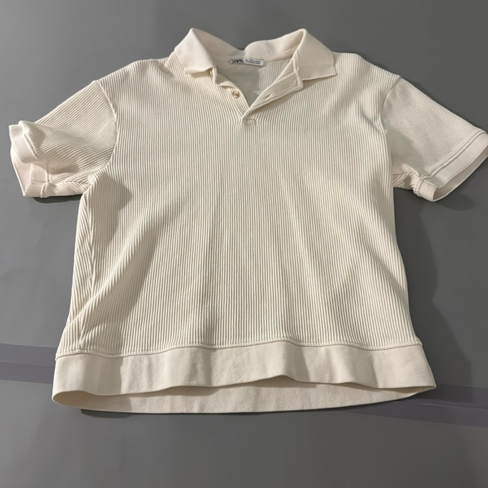 Zara knitted polo. Size small